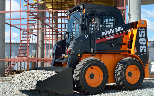 Minik Skid Steer Loader